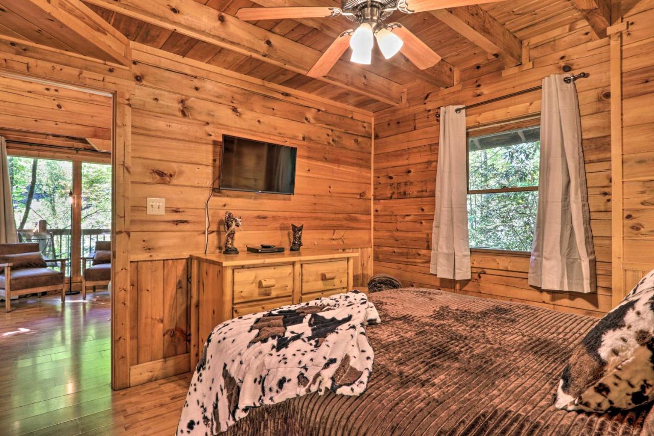 Cabin With Hot Tub And Deck, 3 Mi To Pigeon Forge Sevierville Exterior photo