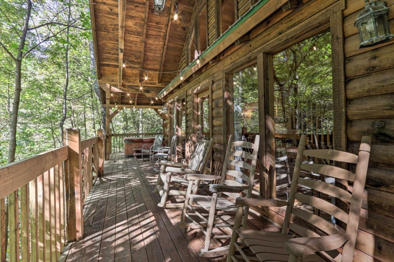 Cabin With Hot Tub And Deck, 3 Mi To Pigeon Forge Sevierville Exterior photo